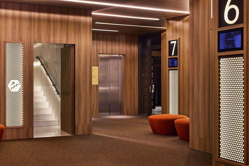 Me Barcelona Hotel Luaran gambar